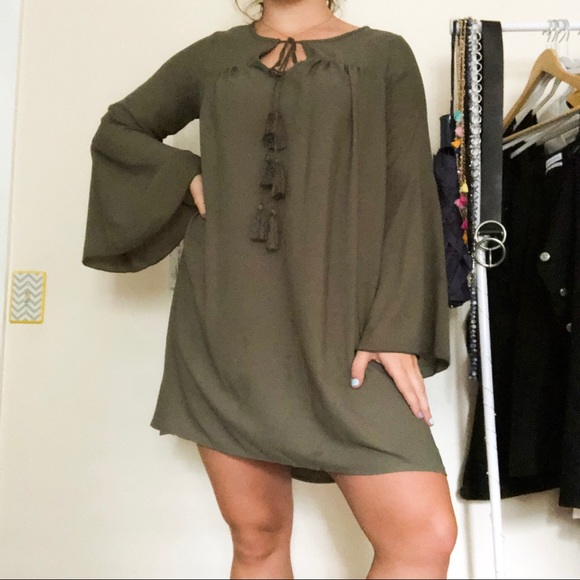 Army green dress - Picture 1 of 3